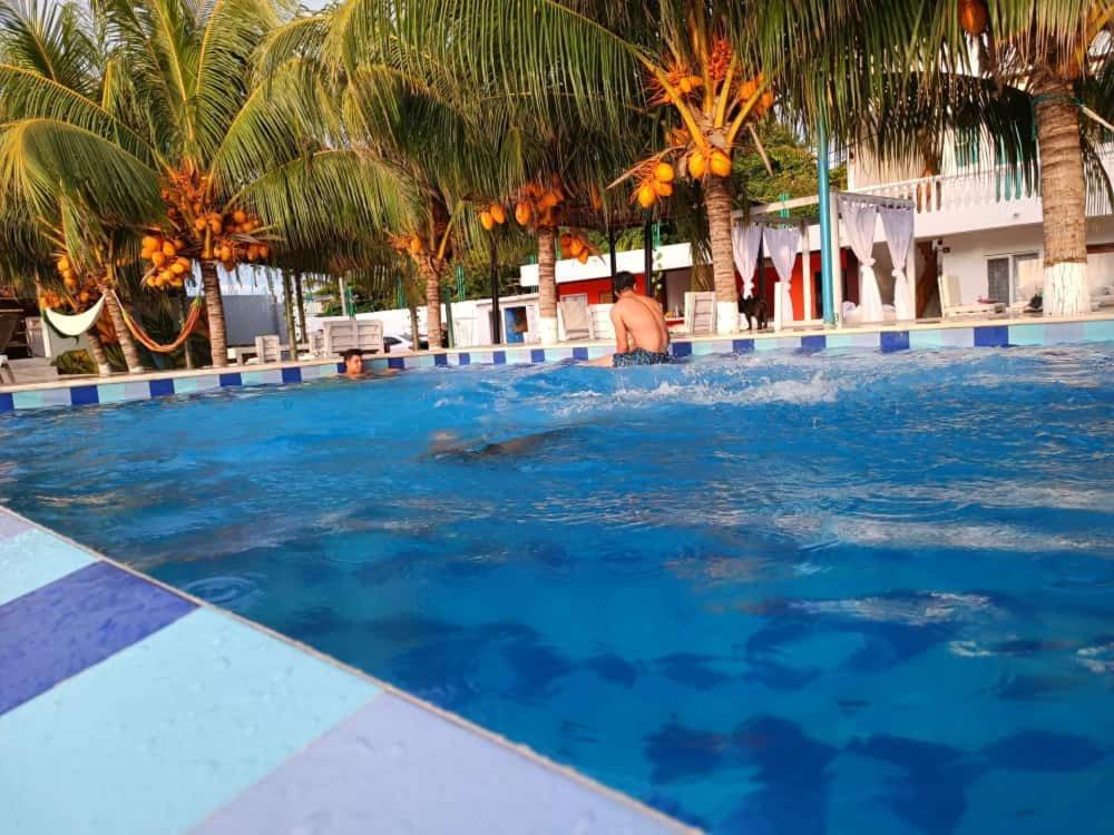 Hotel Paicos Beach Cartagena Bagian luar foto