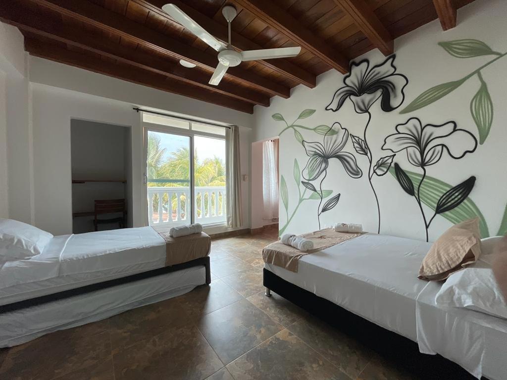 Hotel Paicos Beach Cartagena Bagian luar foto