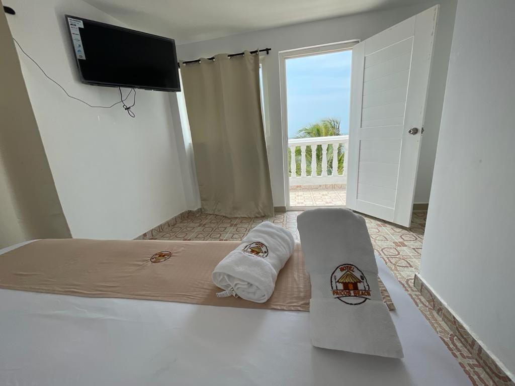 Hotel Paicos Beach Cartagena Bagian luar foto